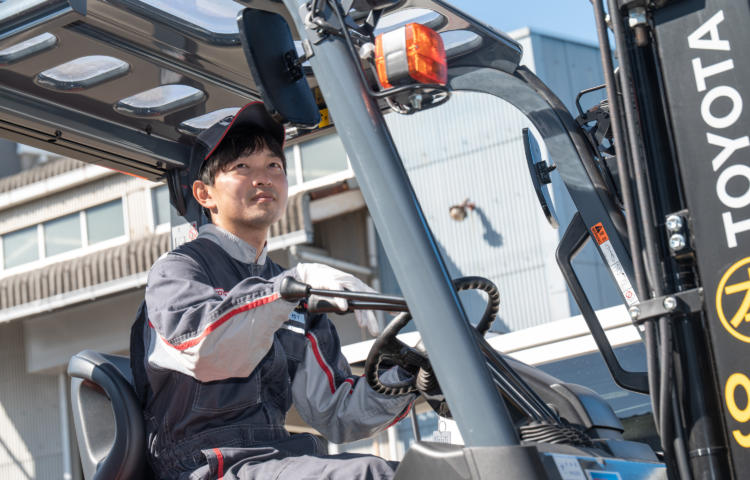 【福岡:正社員】産業車両のメンテナンス、及びお客様物流現場の改善提案